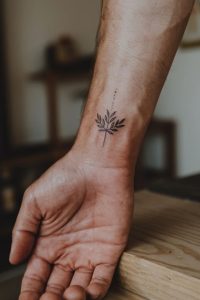 طرح تاتو مینیمال مچ دست