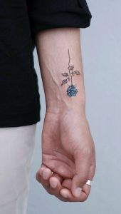 تتو گل رز آبی